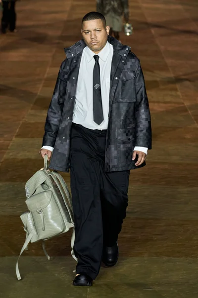 Look 8